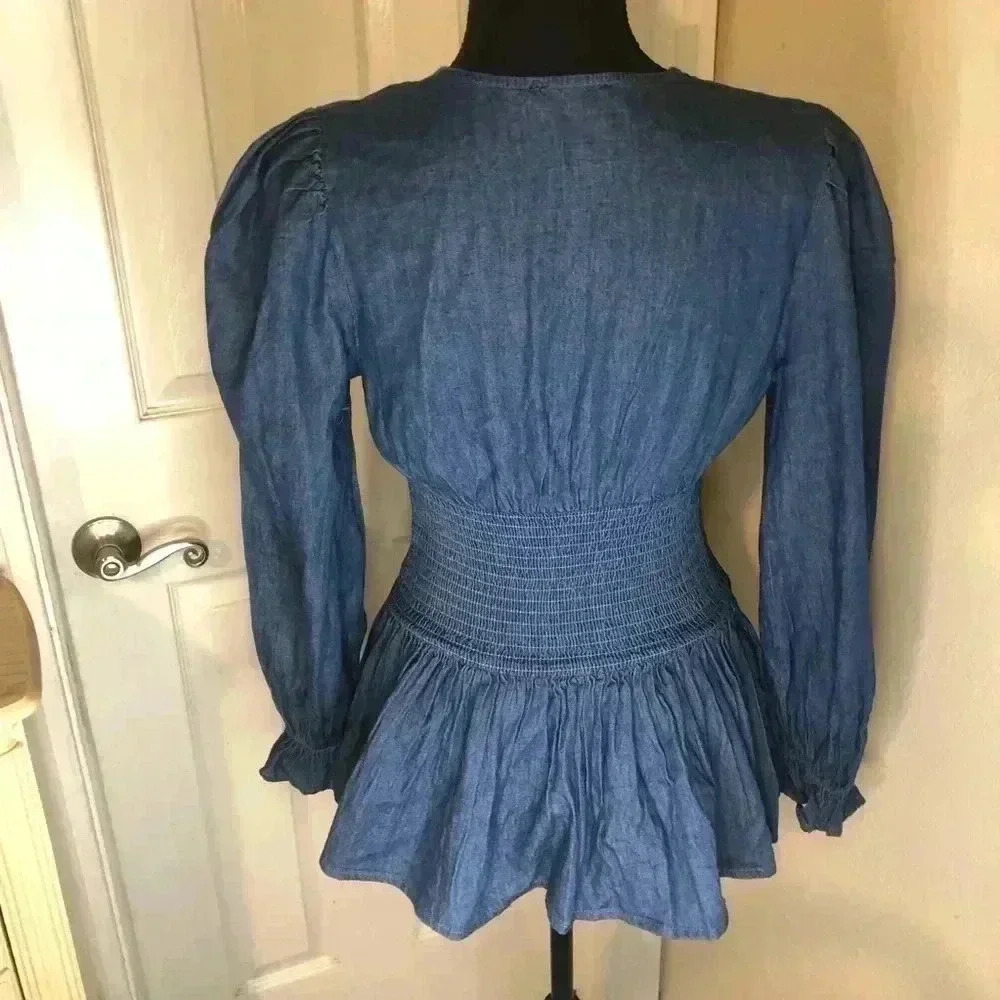 Women’s Deep V Top size Small - Picture 15 of 15
